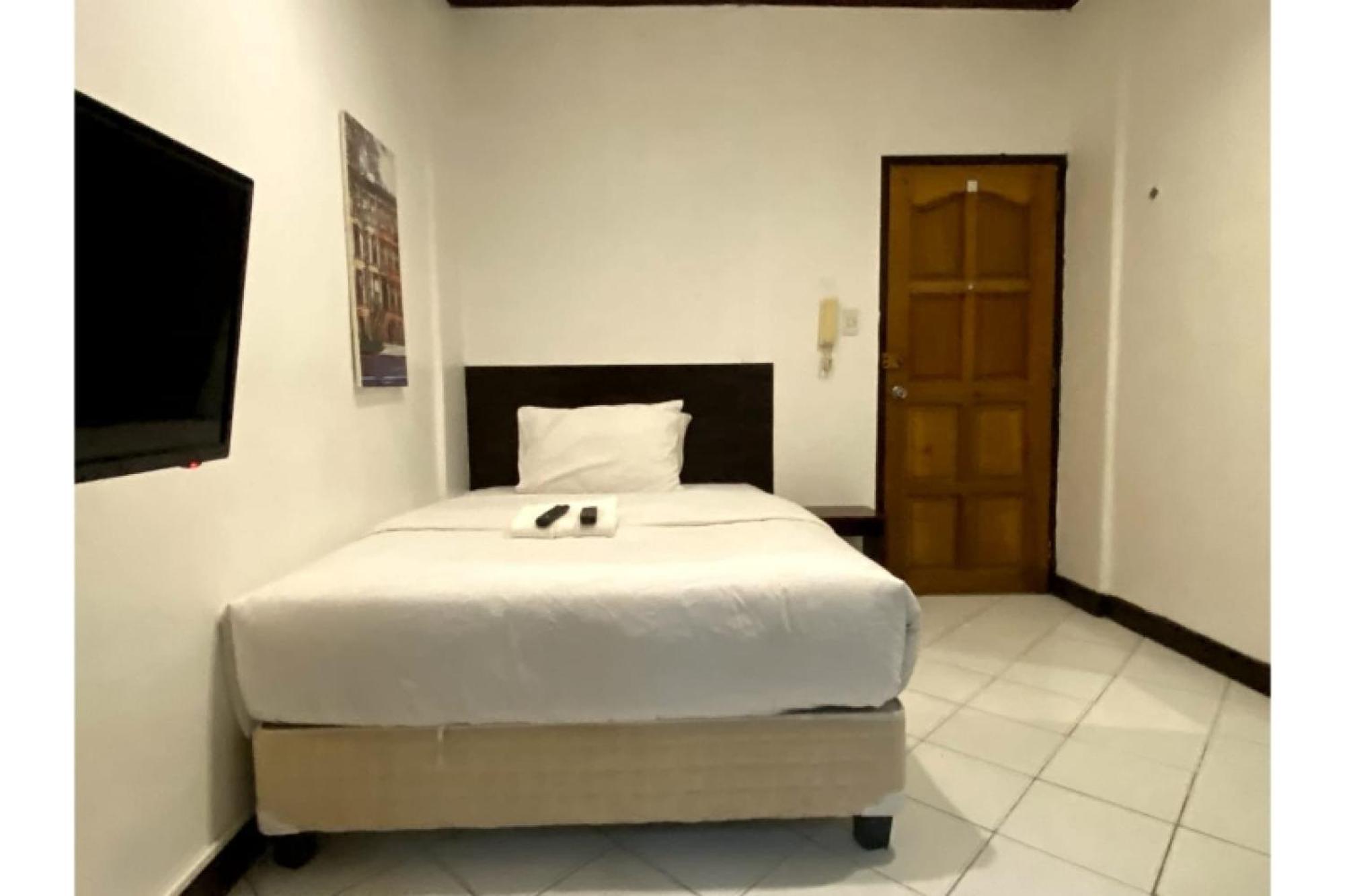 Oyo 857 City Stay Inns Makati Avenue Makati City Ngoại thất bức ảnh